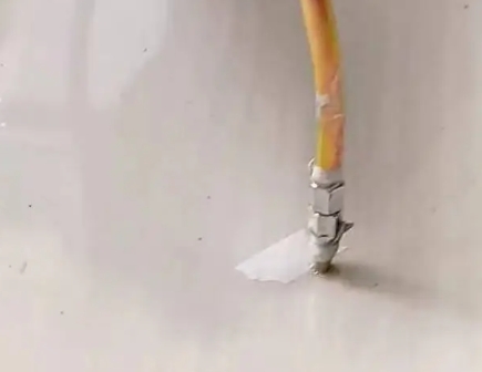 舒城瓷砖空鼓维修公司专业解答在瓷砖铺贴过程中，如果使用的砂料过粗（如全部使用了粗砂），可能会导致以下问题