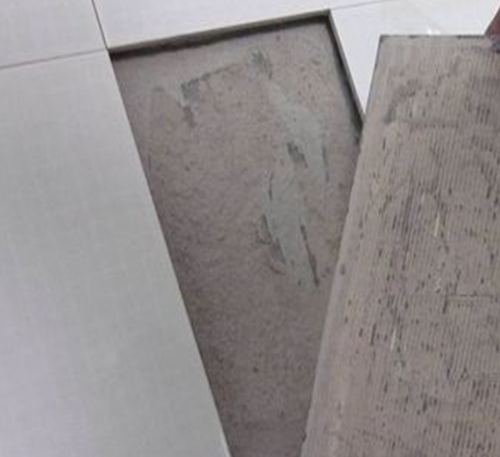 舒城瓷砖空鼓维修公司分享瓷砖铺贴时如果打浆（即涂抹在瓷砖背面和基层上的砂浆或瓷砖胶）过少，会带来以下问题